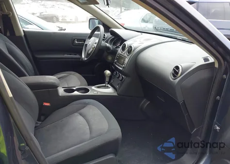 2013 Nissan Rogue S z USA, uszkodzony, nr VIN JN8AS5MV1DW633907